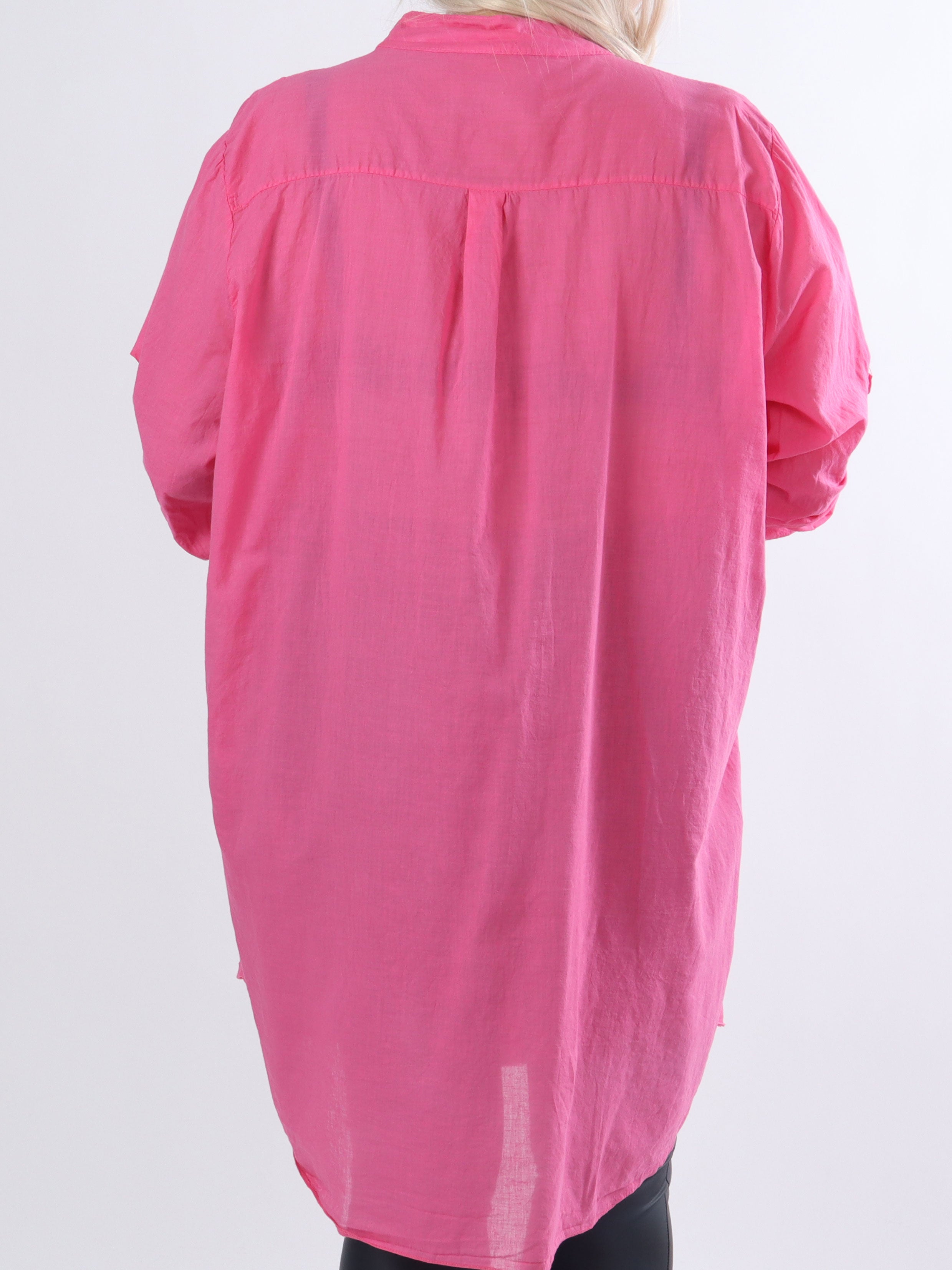 Berna Plain - Plus size skjorte med lommer foran